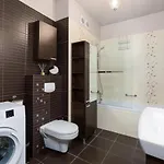 아파트 Rezerwat Zurawiniec By Renters 포즈난
