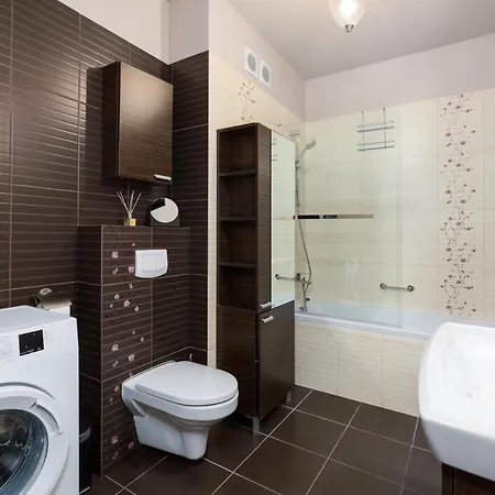 Daire Rezerwat Zurawiniec By Renters Poznan